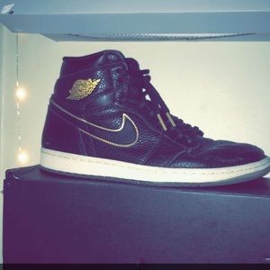 Jordan retro 1s